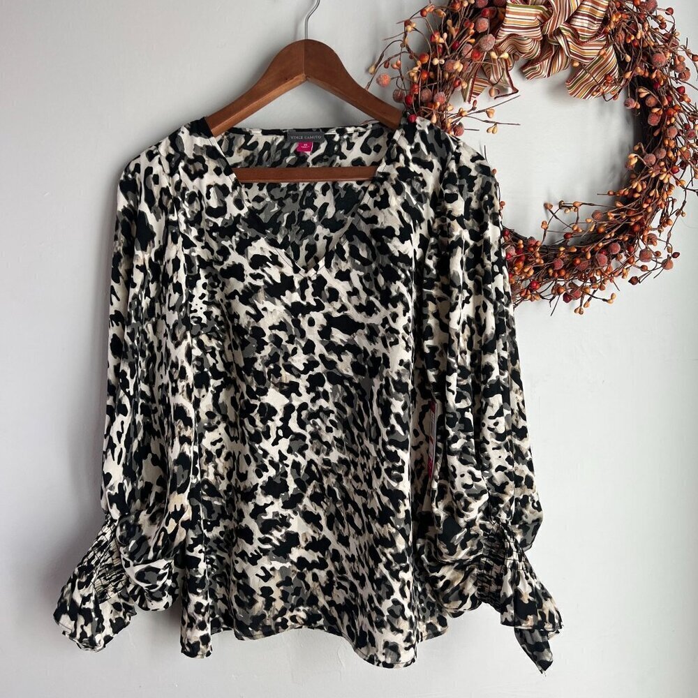 Vince Camuto Womens Loose Raglan Animal Print Blouse XS Natural Taupe